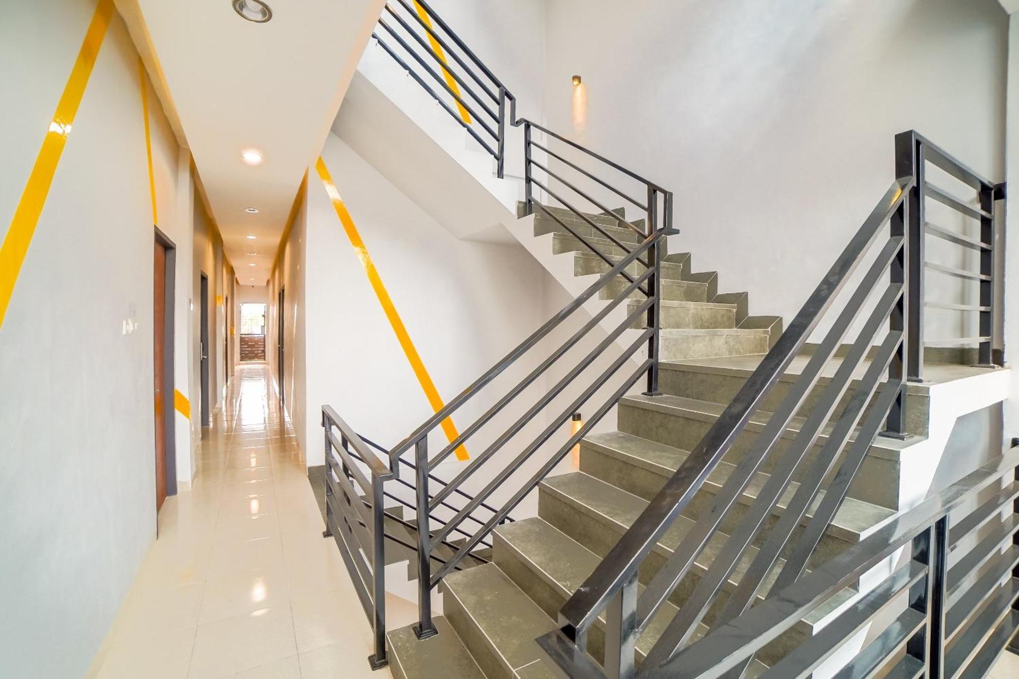מדאן Capital O 90874 Millenium Inn 2 מראה חיצוני תמונה